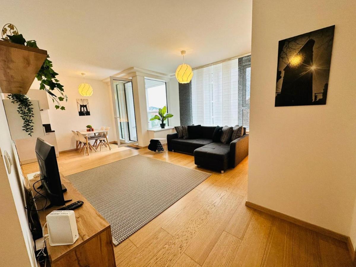 Apartments05 In New Building With Free Parking Panorama City - Amazing View Close To Old Town Bratislava Bagian luar foto