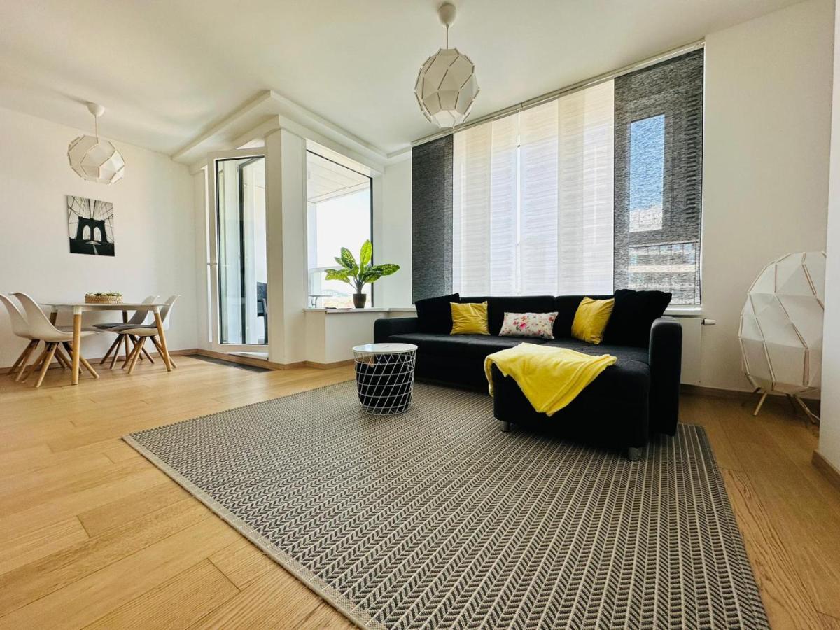 Apartments05 In New Building With Free Parking Panorama City - Amazing View Close To Old Town Bratislava Bagian luar foto