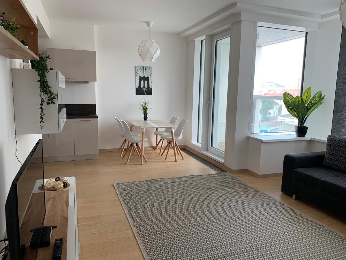 Apartments05 In New Building With Free Parking Panorama City - Amazing View Close To Old Town Bratislava Bagian luar foto